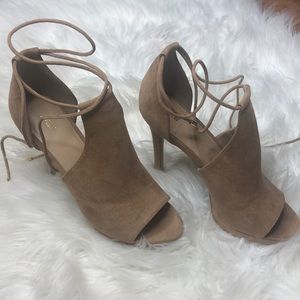 Apt 9 High heels